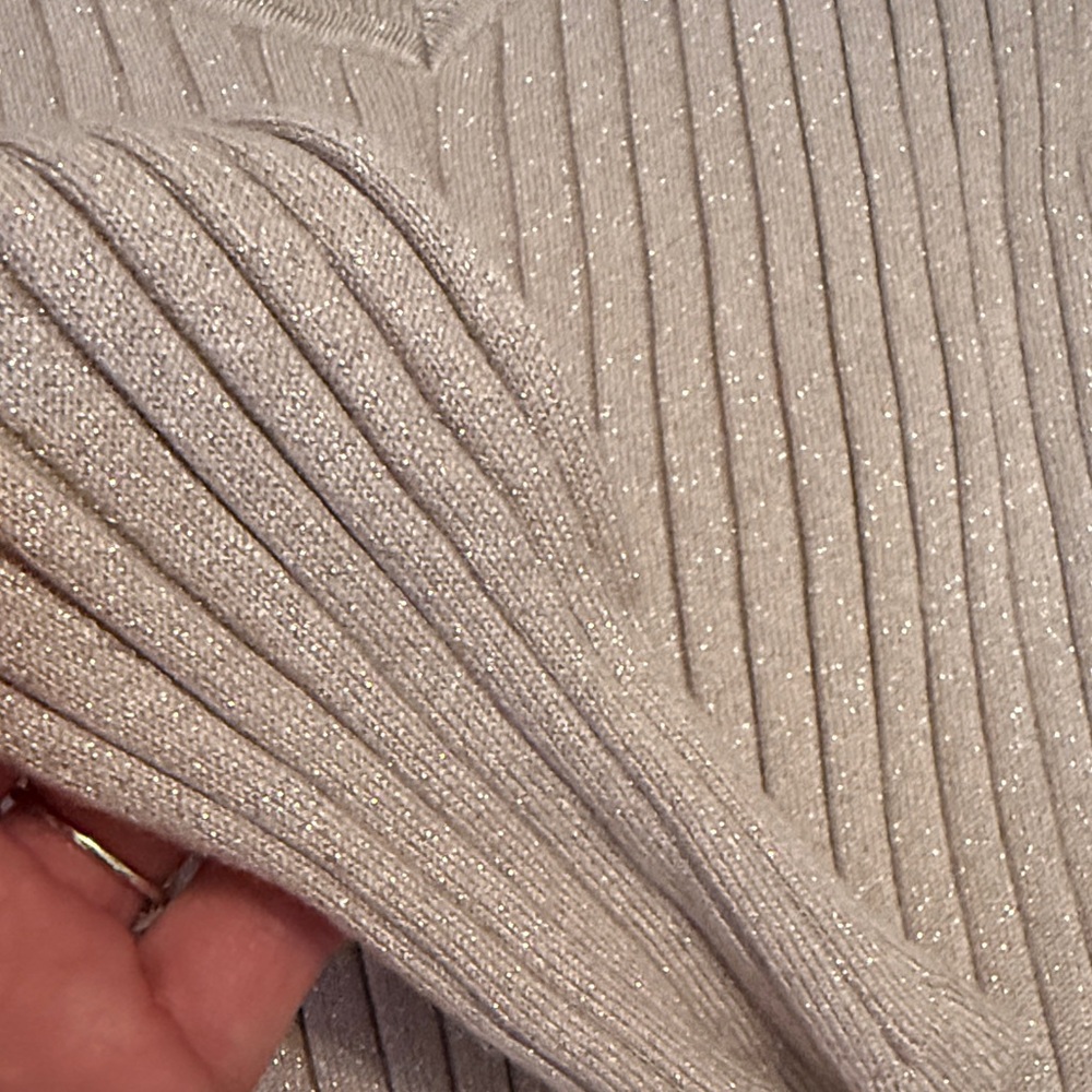 V-Neck Ribbed Sweater - Picture 3 of 3